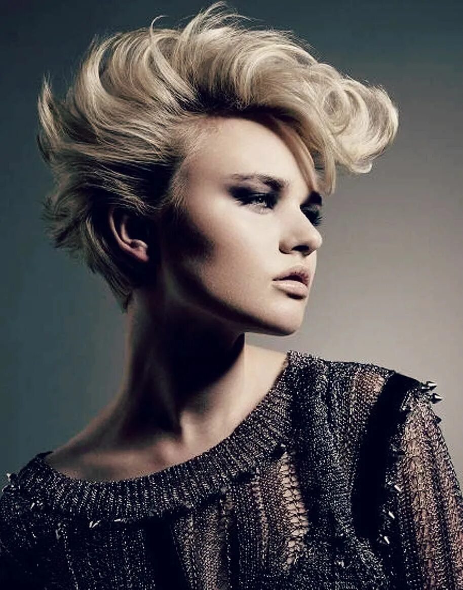 Прически на короткие волосы мод blonde short spikey hairstyle Short hair styles, Short blonde hair, Short hair s