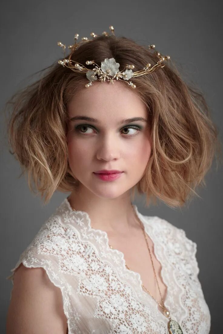 Прически на короткие волосы на фотосессии Lilium Halo Short wedding hair, Bob wedding hairstyles, Wedding hairstyles bride