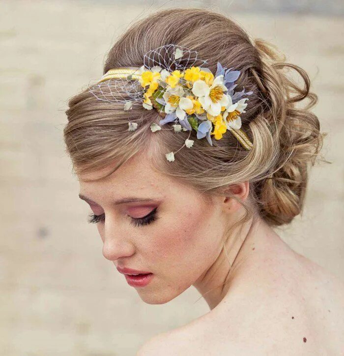 Прически на короткие волосы с цветами Pin by Blandine Lapeyrere on Coiffure mariage Flower hair accessories wedding, F