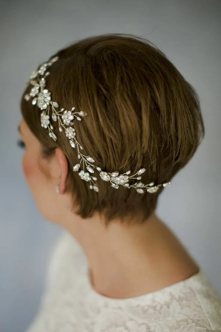 Прически на короткие волосы с украшениями Short hair wedding accessories for brides of all styles and tastes Short hair br