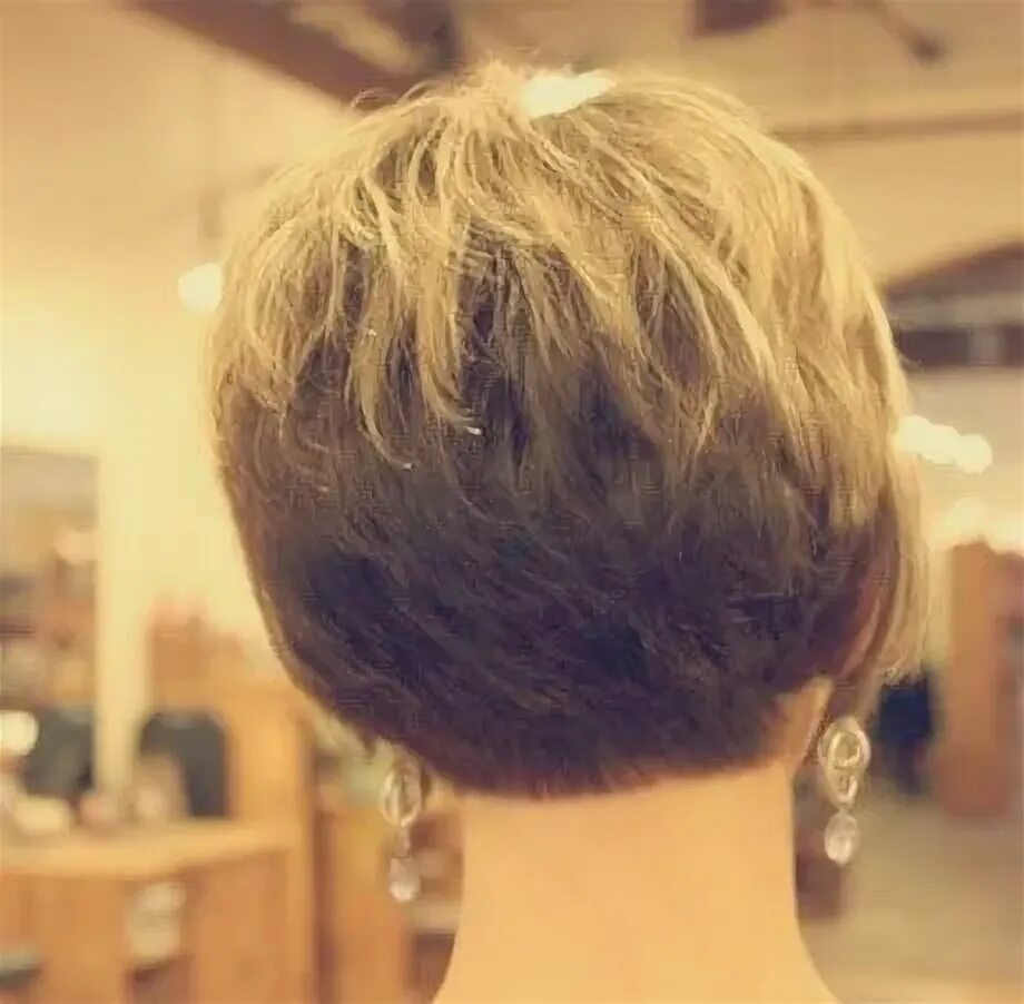 Прически на короткие волосы сзади 10 популярных идей на тему "pixie haircut front and back views" для вдохновения