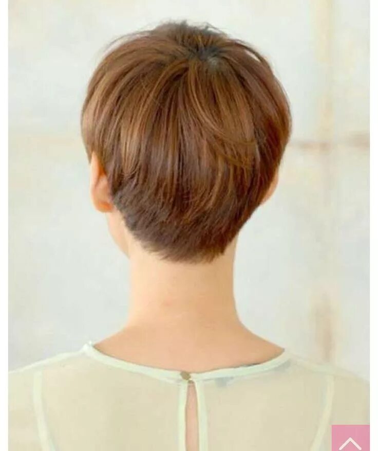 Прически на короткие волосы вид сзади Back of a pixie. Neat, but still layered! Short hair back, Short hair cuts, Shor