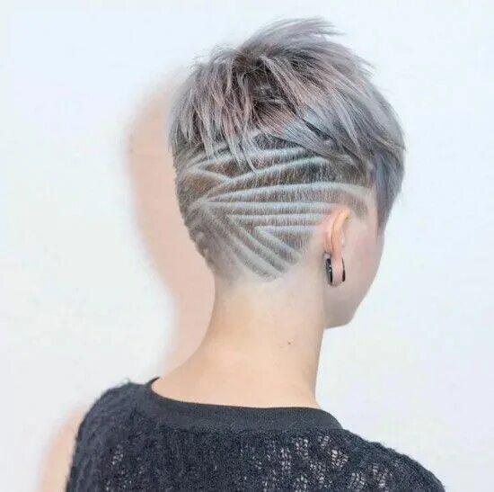 Прически на короткие волосы выбрит затылок Стрижка-тату Short hair undercut, Undercut hairstyles, Short hair cuts