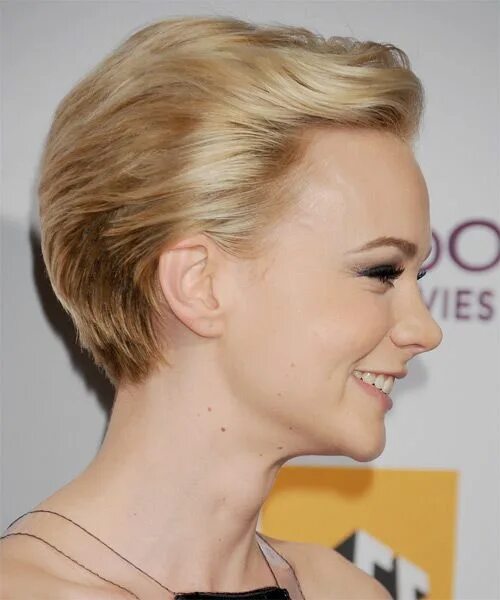 Прически на короткие жидкие волосы Carey Mulligan Short Straight Champagne Blonde Hairstyle with Light Blonde Highl