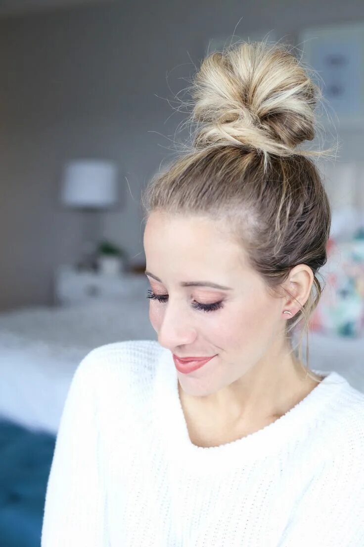 Hair How-To: An Effortless Top Knot Tutorial From Amber Fillerup Clark - Lauren 