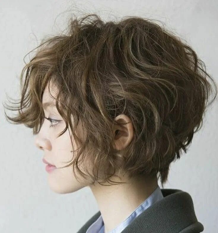 Прически на непослушные Pin by Maru Geenia on Hair Styles Wavy bob hairstyles, Curly hair styles, Short 