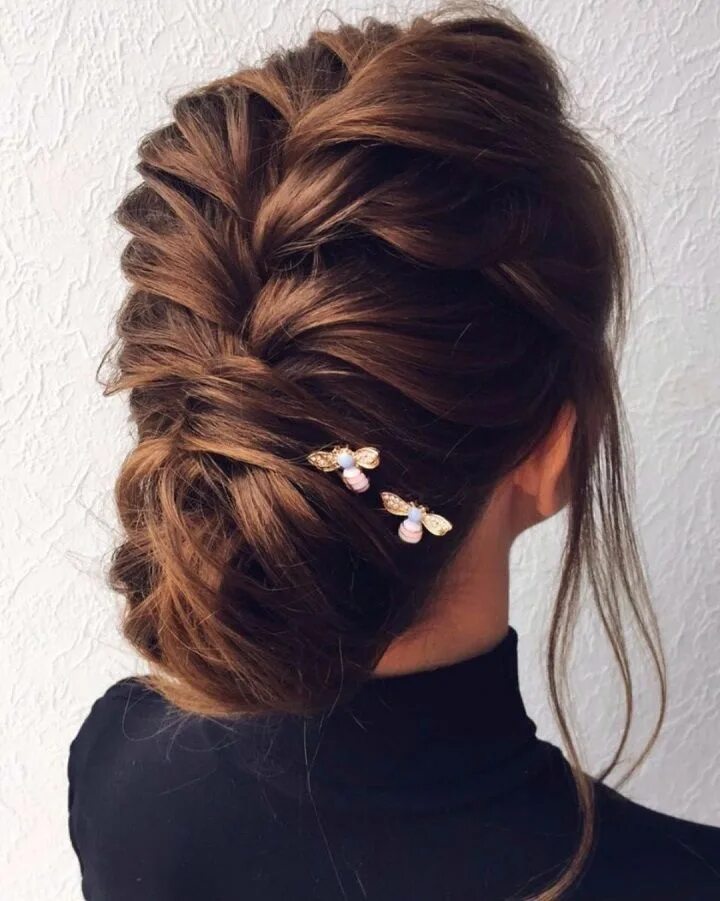 Прически на новогодний корпоратив на длинные волосы This hairstyle is so amazingly elegant and modern! Yet timeless and classic! Lon