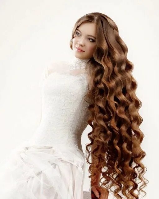 Прически на очень длинные волосы 2cd2b9fdc44a0a9ee812b2cd876e15d6 Long silky hair, Long curly hair, Really long h