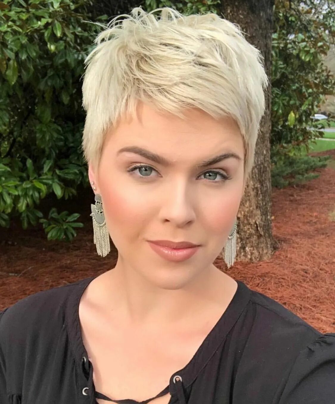 Прически на очень короткие волосы для женщин Pin on Newest hair Very short hair, Short hair styles pixie, Short sassy haircut