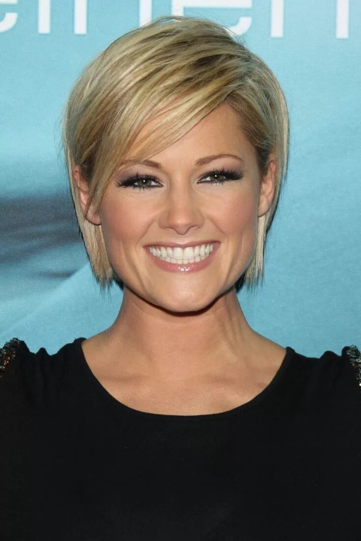 Прически на очень тонкие волосы короткие Helene Fischer (3456 × 5184) Blonde bob haircut, Latest bob hairstyles, Hair cut