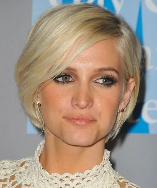 Прически на очень тонкие волосы короткие Ashlee Simpson Short Straight Layered Light Platinum Blonde Bob Haircut Short ha