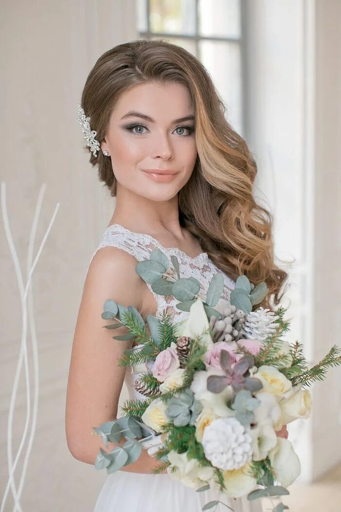 Прически на роспись 2024 ▷ 1001 + exemples de coiffure mariage pharamineuse Coiffure Rouge Coiffure maria