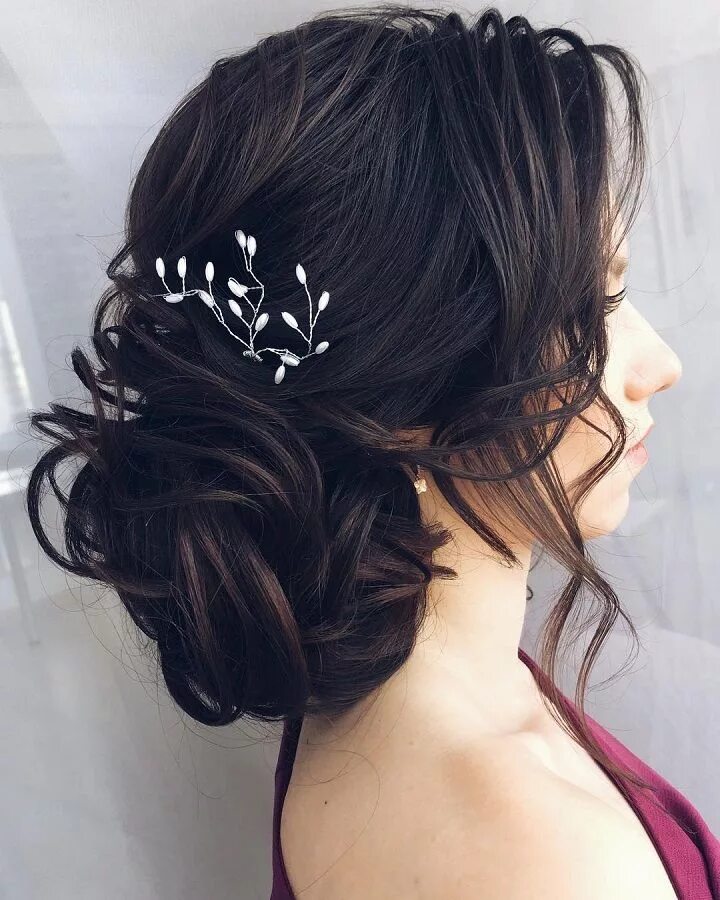 Прически на средние черные волосы This gorgeous and unique soft updo wedding hairstyle will inspire you Wedding ha