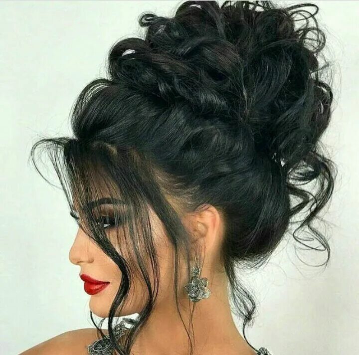 Прически на средние черные волосы Pin by Rabiya Siddiqui on hairstyles Formal hairstyles for long hair, Easy forma