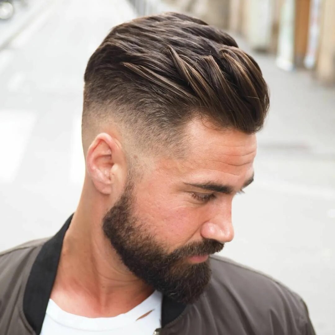 Прически на средние для мужчин Mens Haircut Men hair highlights, Mens hairstyles with beard, Beard hairstyle