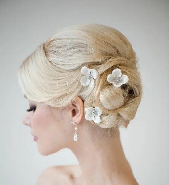 Прически на средние редкие 17 Delightful and Glamorous Up-do Hairstyles - Pretty Designs Bridal hair access