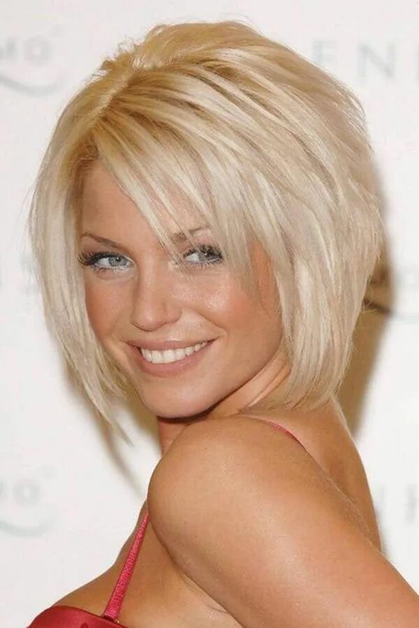 Прически на средние тонкие редкие Pin on Haar ideen Short bob hairstyles, Wavy bob hairstyles, Short stacked bob h