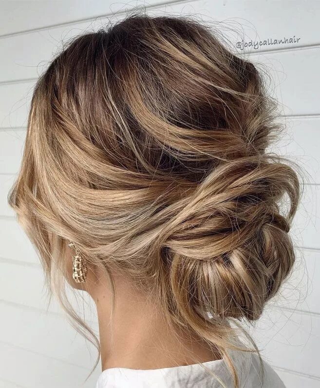 Прически на средние волосы беспорядок 100 Prettiest Wedding Hairstyles For Ceremony & Reception Messy hair updo, Messy