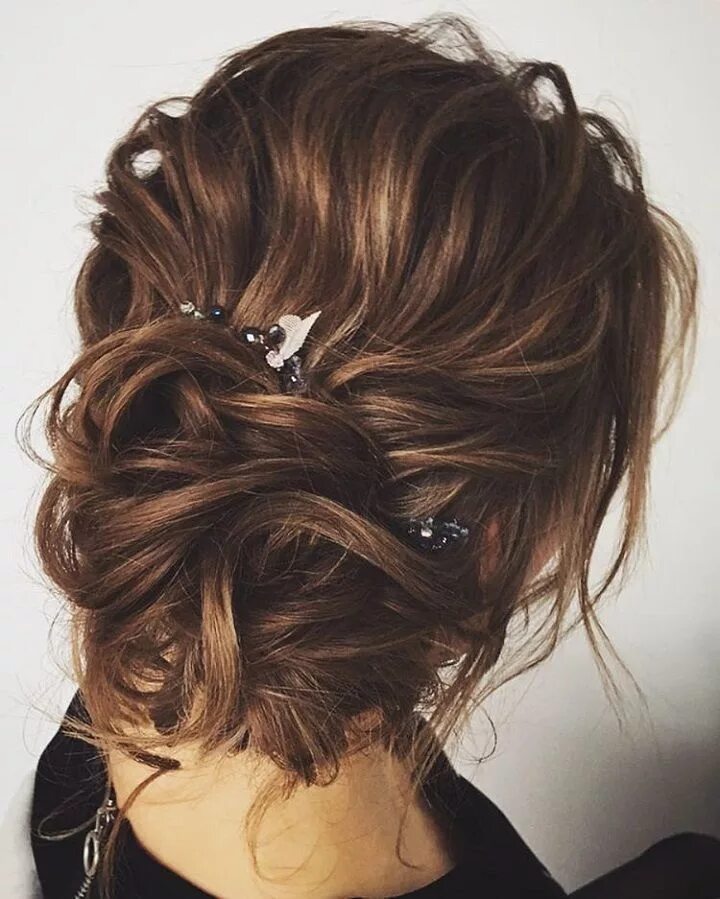 Прически на средние волосы беспорядок Unique Wedding Hair Ideas You’ll Want to Steal Long hair styles, Unique wedding 