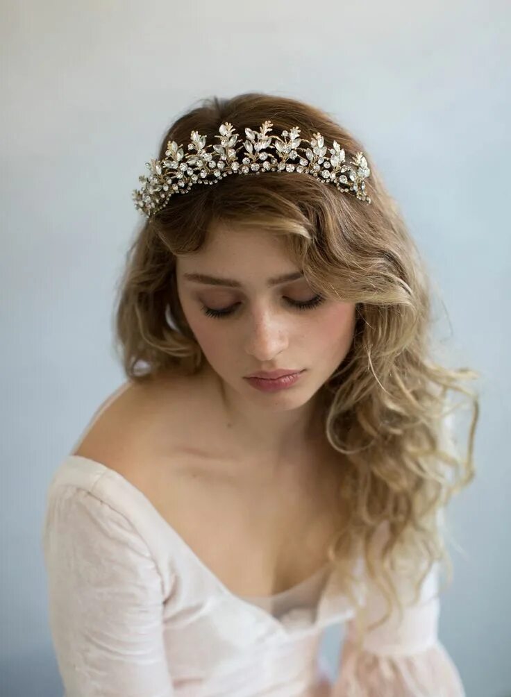 Прически на средние волосы диадема Fern charm and navette crystal tiara crown - Style #754 Tiara hairstyles, Bridal