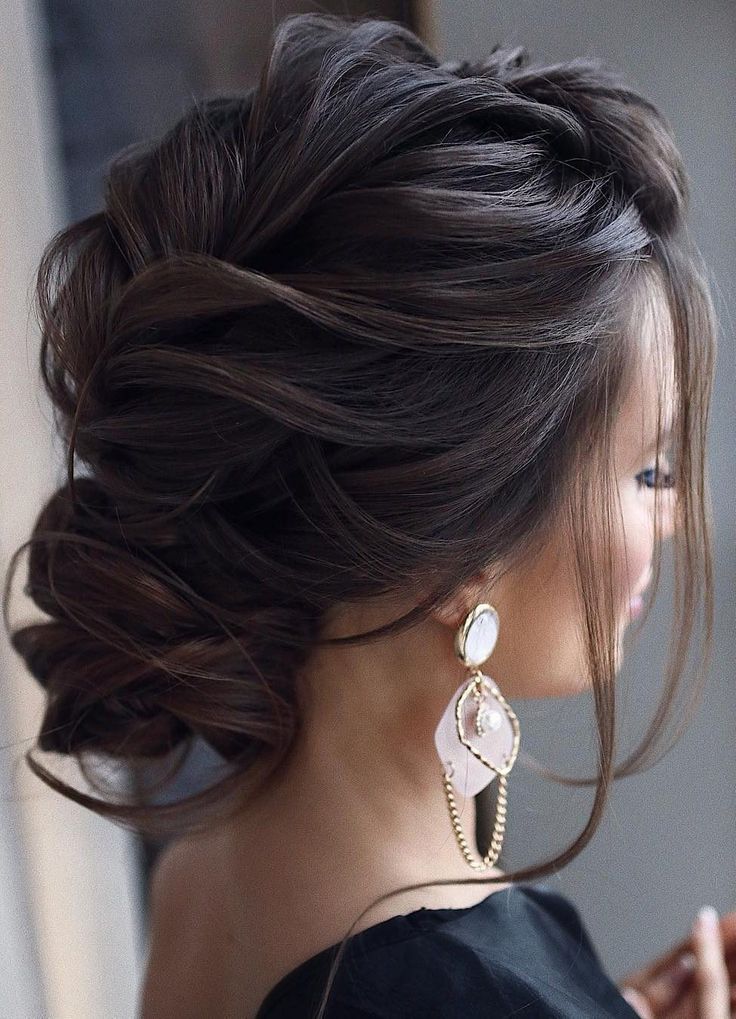 Прически на средние волосы для девушек вечерние Pin by Daniela Plaza on Cabelo casamento Bridal hair updo, Curly wedding hair, T