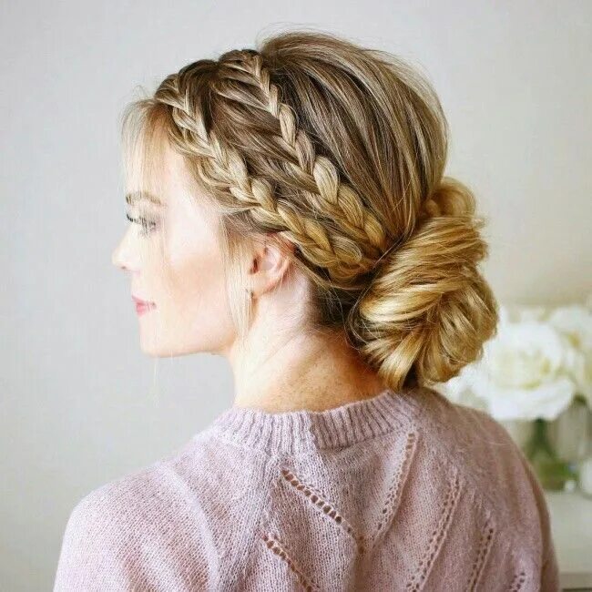 Прически на средние волосы для женщин косы Pin by Agata Jastrzębska on Fryzury Easy hairstyles, Braided updo for short hair