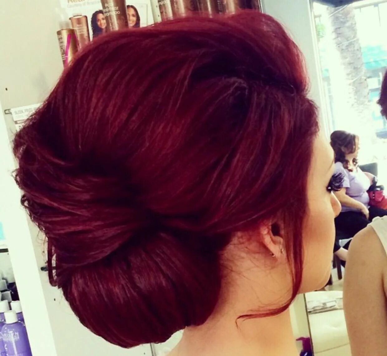 Прически на средние волосы красные волосы Pin on Hair Updo’s/ Braids/Hair styles Hair color burgundy, Beautiful hair, Burg