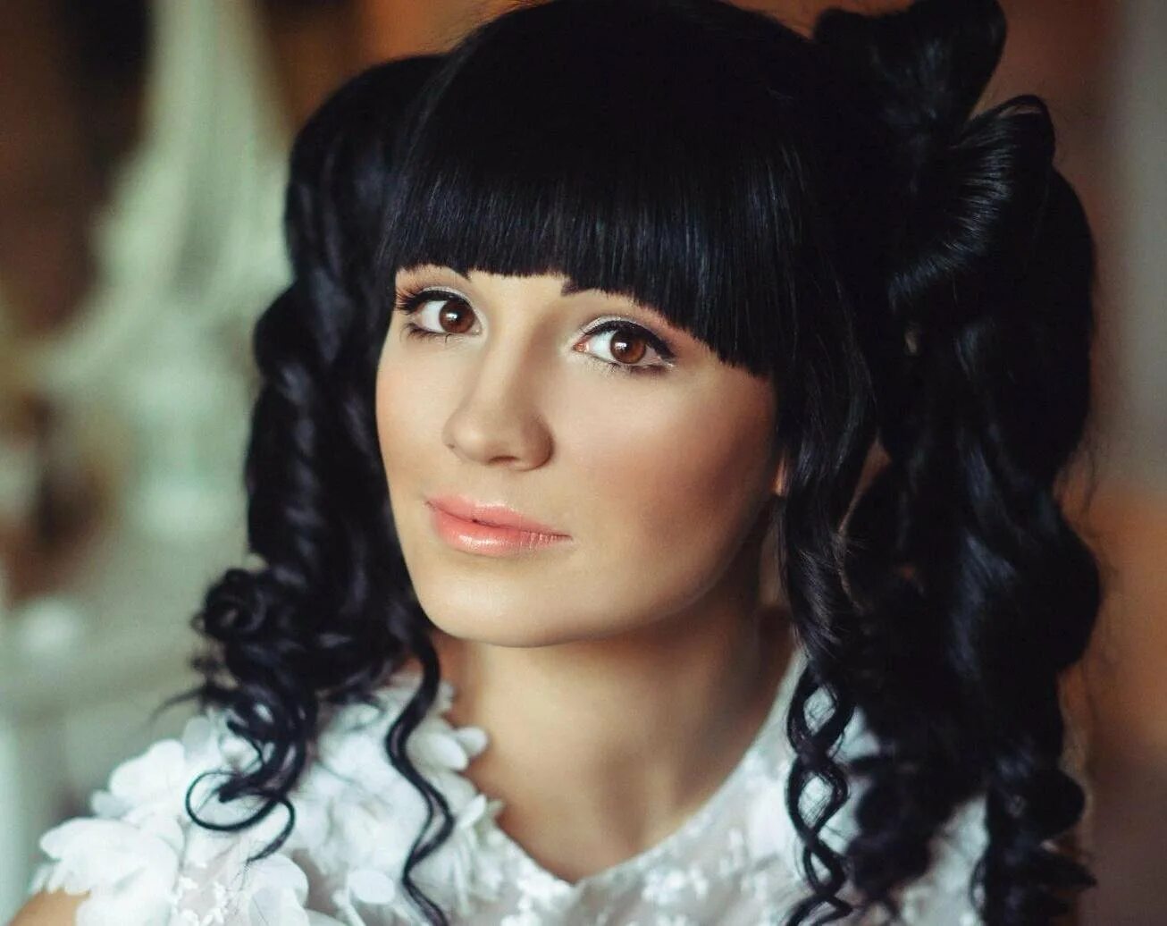 30 Best Formal Hairstyles with Bangs Peinados, Boda y Compromiso