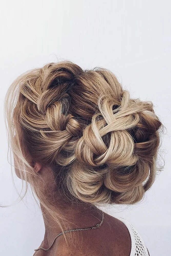 Прически на средние волосы с элементами Deceptive Bun Hairstyles: Easier Than They Look Buns Braided hairstyles for wedd