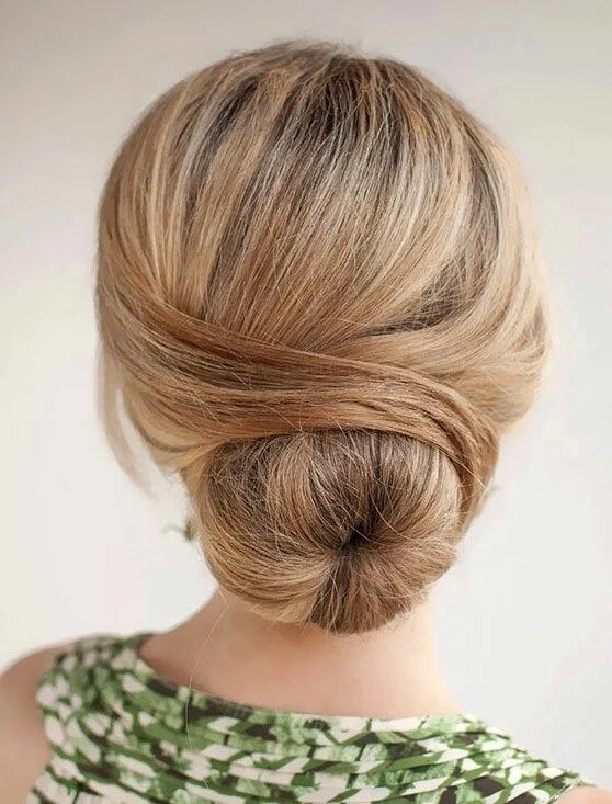 Прически на средние волосы сзади пучок low donut wrapped sides Hair romance, Hair, Hair styles