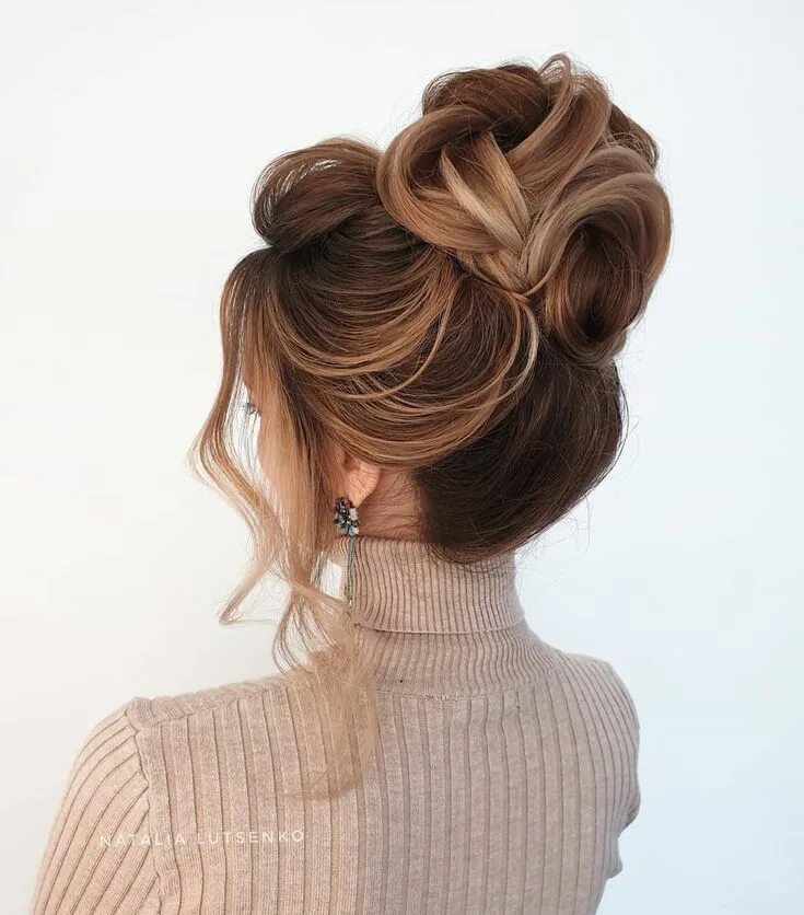 Pin on Прически Stylish hair, Prom hair down, Evening hairstyles