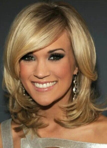 Прически на среднюю длину фото Carrie Underwood Medium hair styles, Ash hair color, Long hair styles