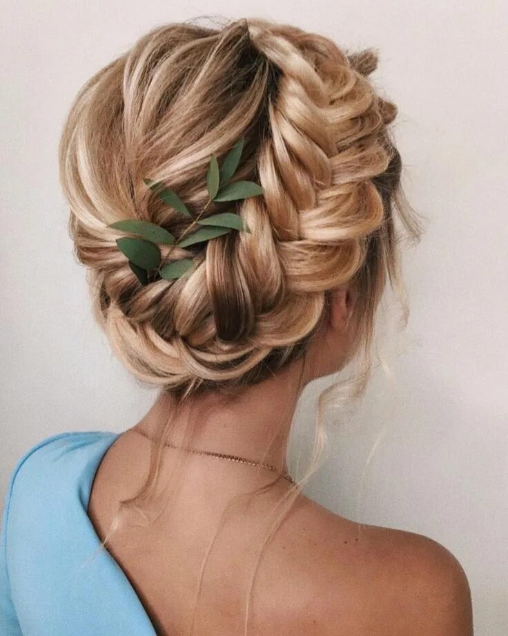 Прически на среднюю длину косы Pin by Courtney Woodruff on Brittany’s wedding board Braided hairstyles for wedd