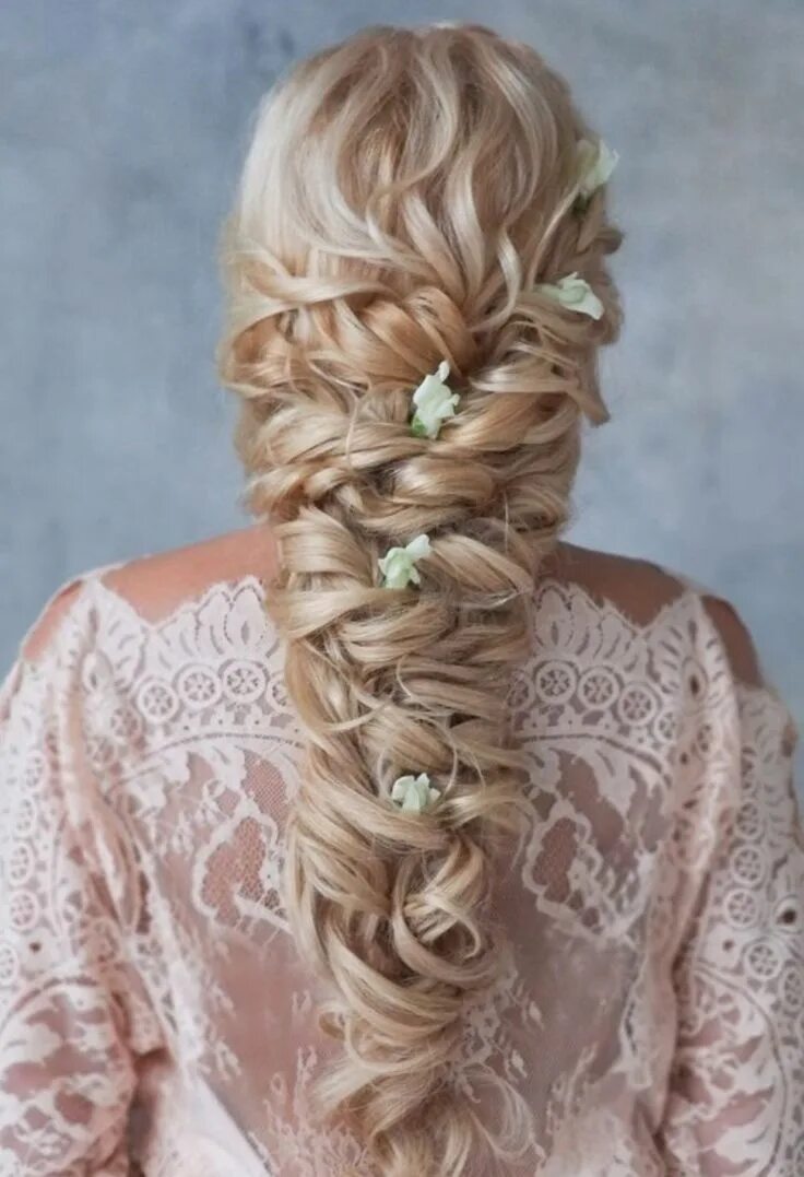 Прически на свадьбу длинные волосы косы Pin by Marlee Cannon on Wedding Elegant wedding hair, Hair braid videos, Curly b