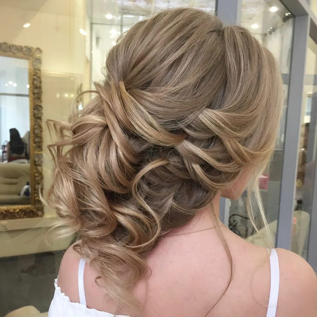 Прически на свадьбу гостье на средние Elegance @elstile Best wedding hairstyles, Headband hairstyles, Unique wedding h