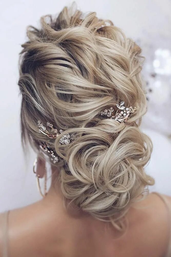 Прически на свадьбу средней длины волос 48 Mother Of The Bride Hairstyles Wedding Forward Mother of the bride hair, Prom