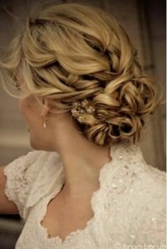 Прически на свадьбу средней длины волос Braided updo Long hair styles, Wedding hairstyles, Hair styles