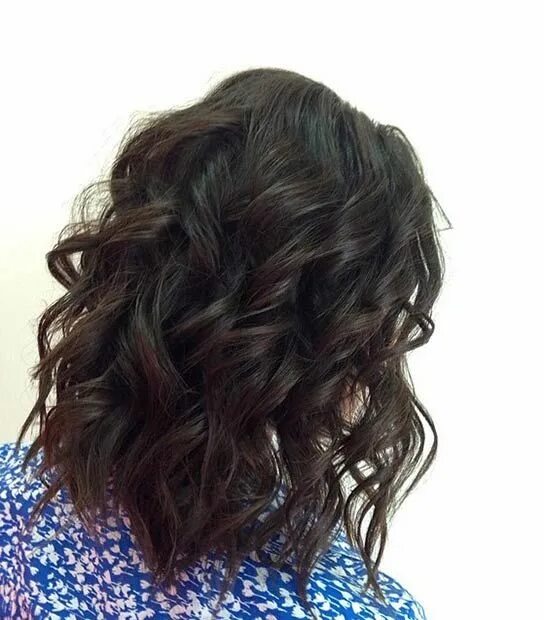 Прически на темные короткие волосы большие локоны Pin on Pretty hair