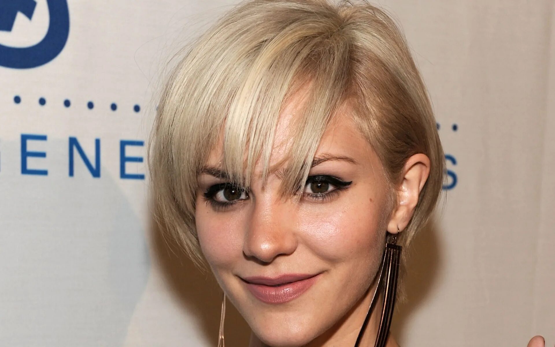 Прически на тонкие волосы с челкой Blonde Katharine McPhee 1920 x 1200 widescreen Wallpaper