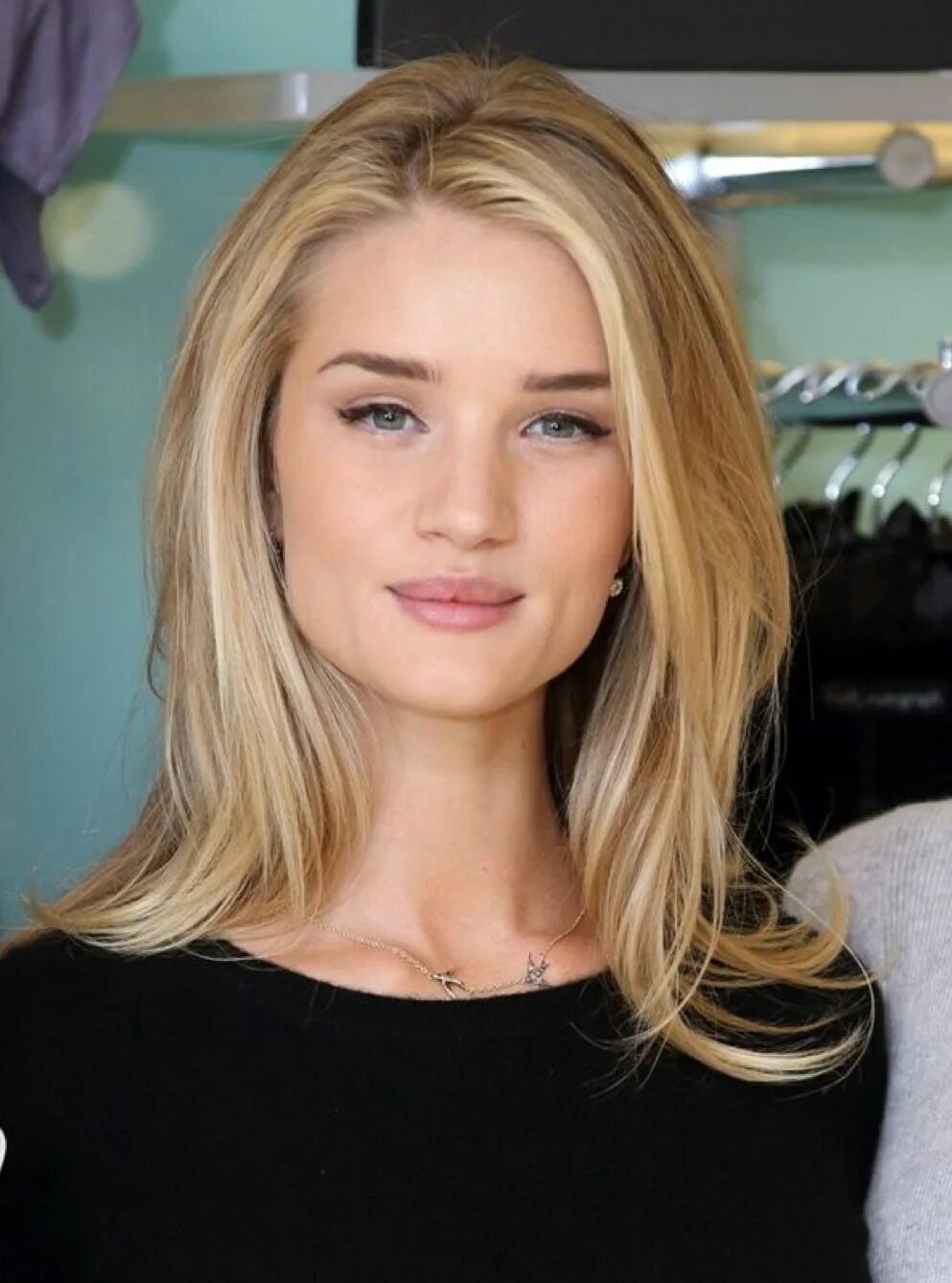 Прически на волосы чуть длиннее плеч Pin on haircut Rosie huntington whiteley hair, Great hair, Hair lengths