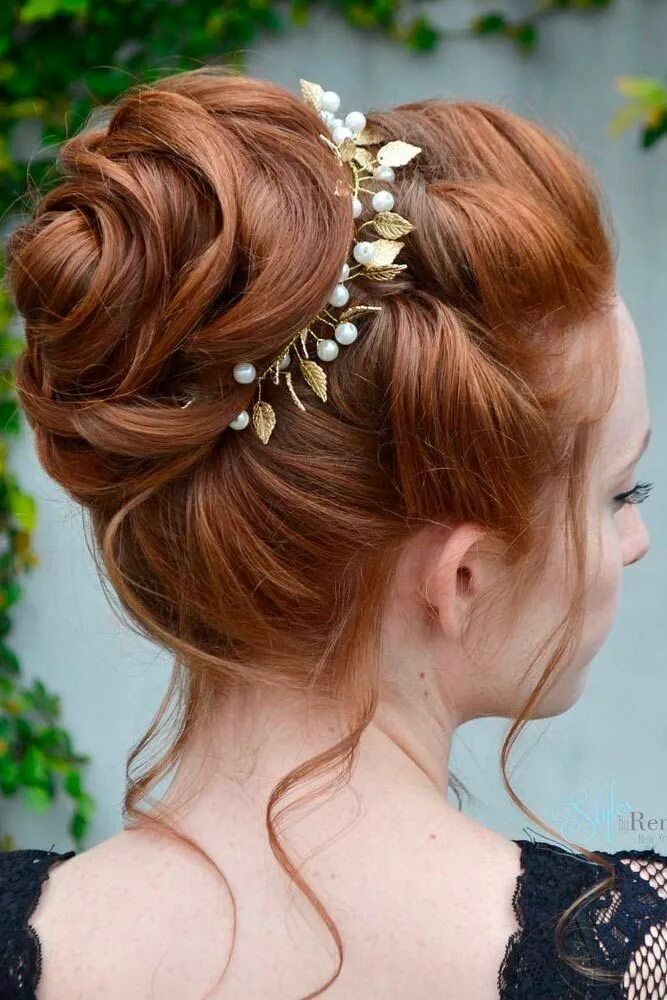 Прически на выпускной средний длины 45 Trendy Updo Hairstyles For Medium Length Hair Medium length hair styles, Wedd