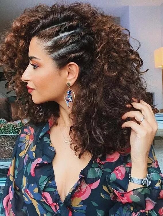 Прически на вьющиеся волосы Wonderful Ideas Of Curls for Women in Year 2018 Peinados para cabello rizado, Pe