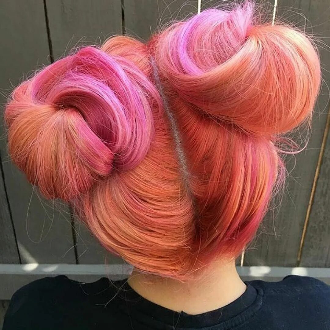 Прически на яркие волосы Ver esta foto do Instagram de @mermaidians * 5,682 curtidas Funky hairstyles, Br