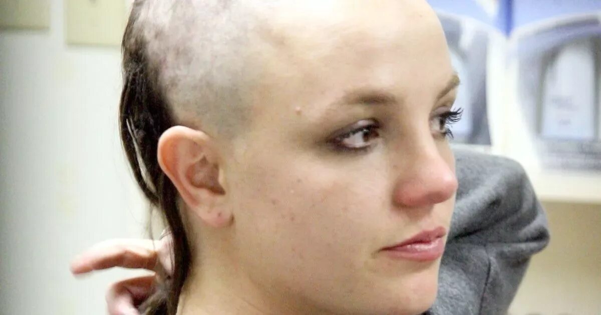 Прически налысо женское Britney Spears' heartbreaking motive for shaving head that was kept secret for 1