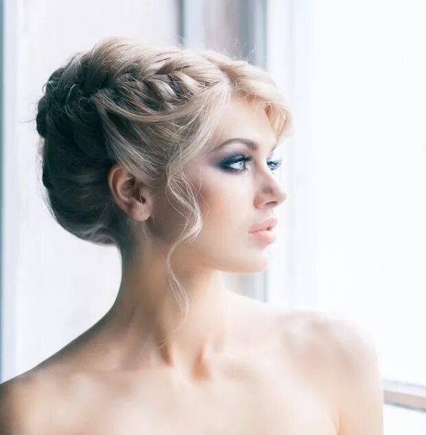 Прически наверх на длинные Hochsteckfrisur andere Seite Short wedding hair, Long hair styles, Wedding hairs