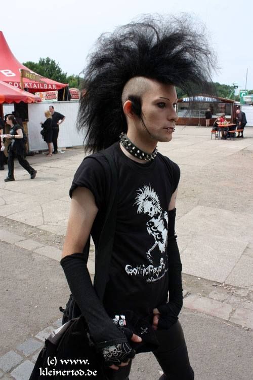 Прически парней 2024 нефор Pin su Mohawk Cybergoth, Punk, Black