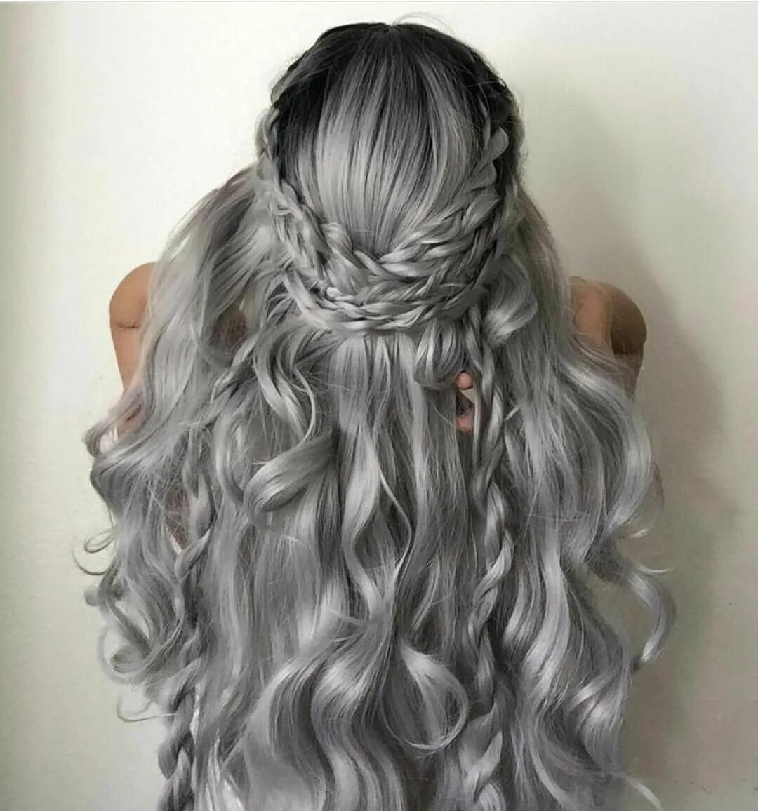 Прически пепельные волосы Pin by Nonie Chang on Dyed Hair Hair styles, Grey hair wig, Silver hair color