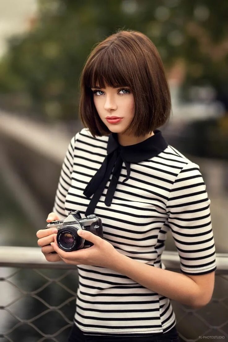 Прически под каре для девушек Marie Grippon Short layered bob hairstyles, Bob hairstyles, Short hair styles