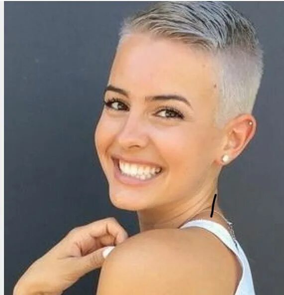 Прически под машинку женские Pin on Corte cabelo Super short hair, Edgy short hair, Short shaved hairstyles