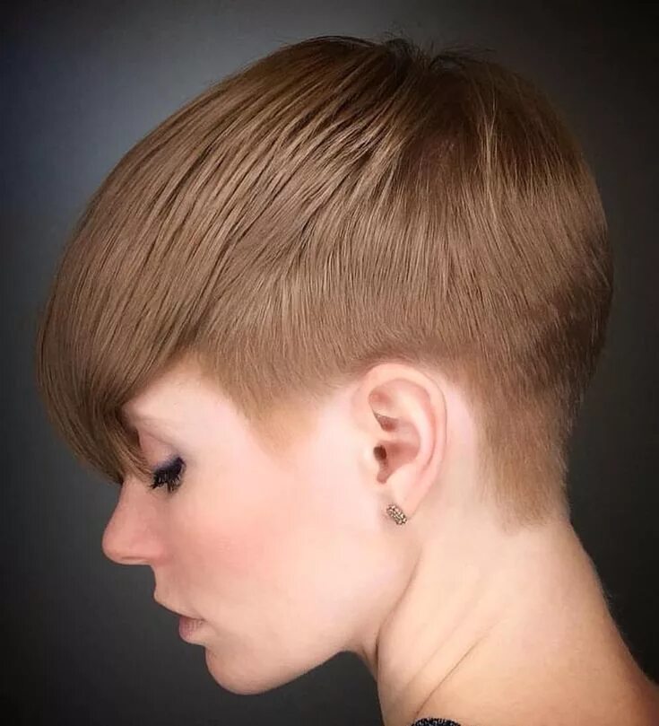 Прически под шапочку женская Short Pixie Haircut by @courtneyxcentrichair